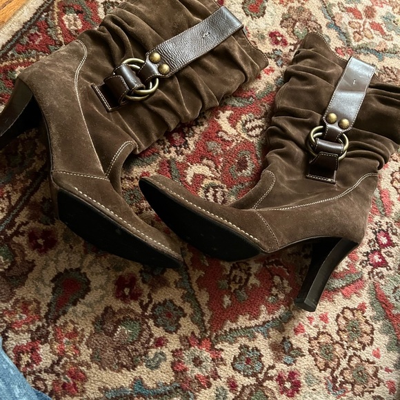 Coach brown Suede and leather 3 inch heel boots size 8.5 - Picture 3 of 14